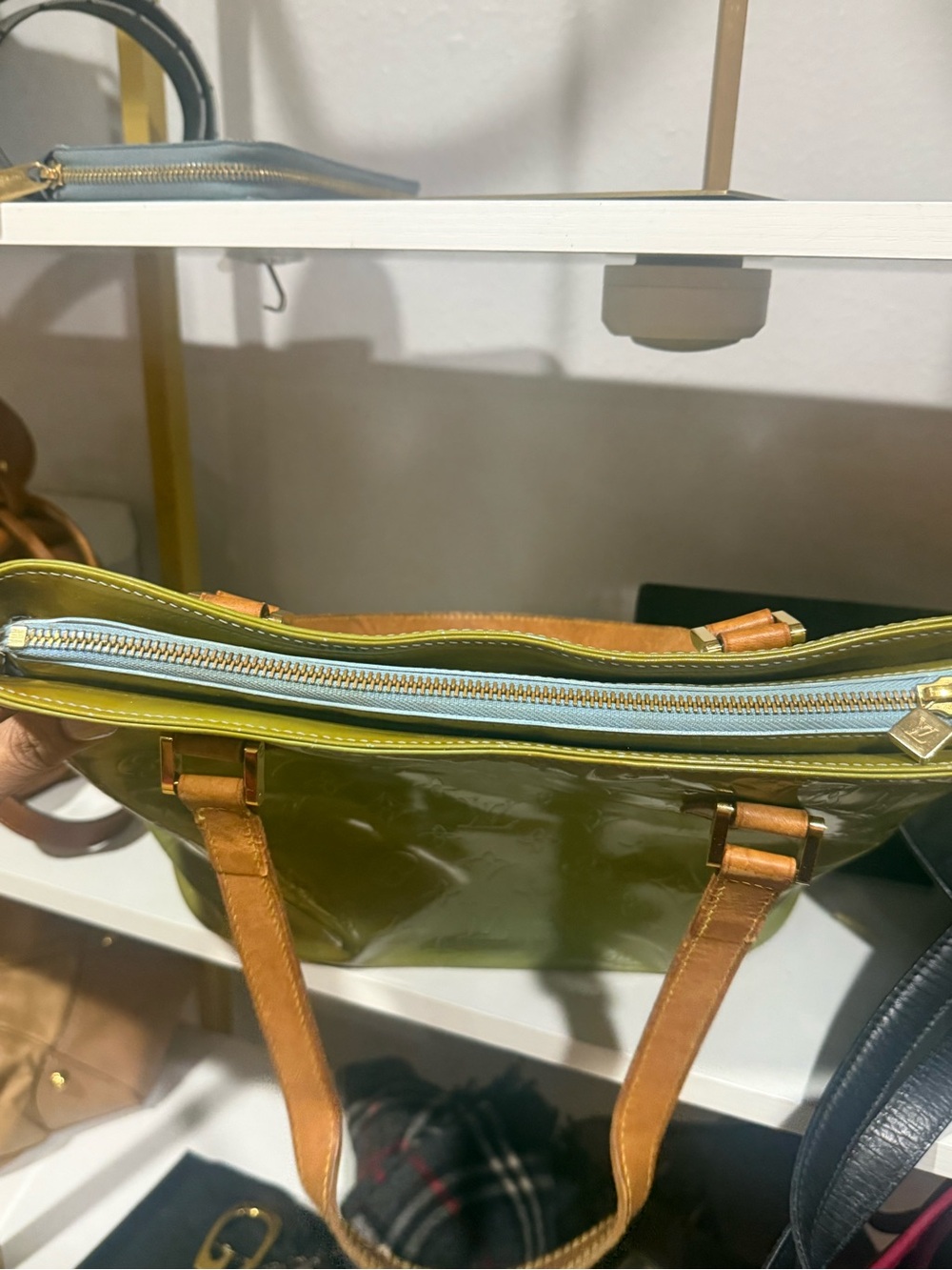 Louis Vuitton Lime Green Vernis Tote with Tan Handles - Picture 6 of 14